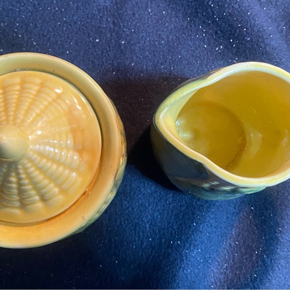 SHAWNEE POTTERY CORN KING SUGAR BOWL WITH LID & CREAMER - Picture 4 of 5